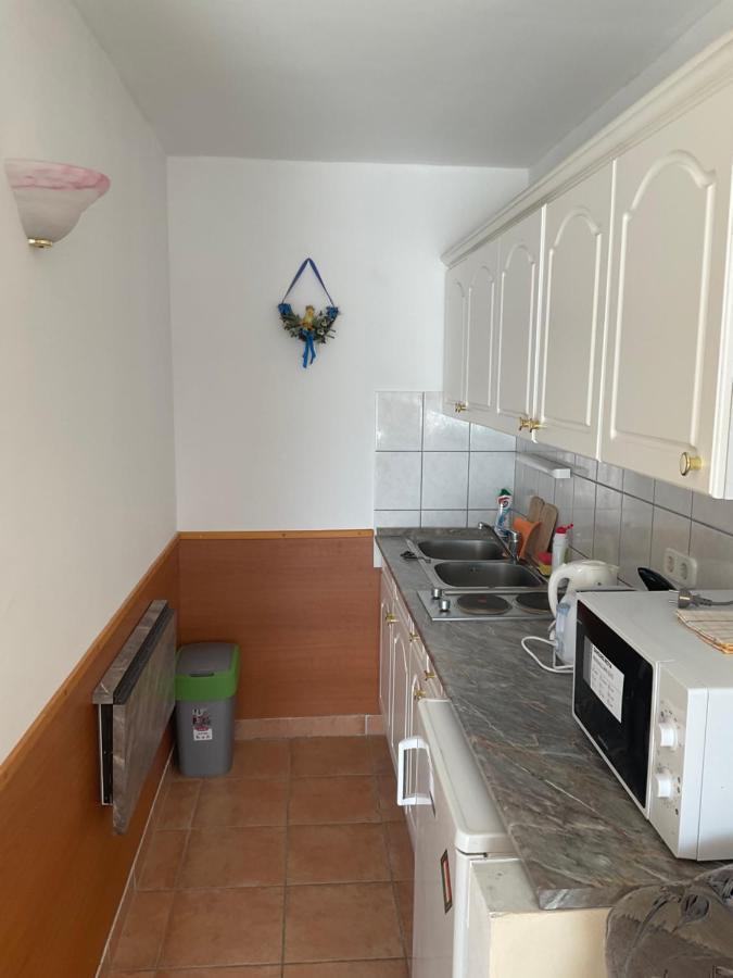 Arany Apartmanhaz Zalagyoengye Залакарош Екстер'єр фото